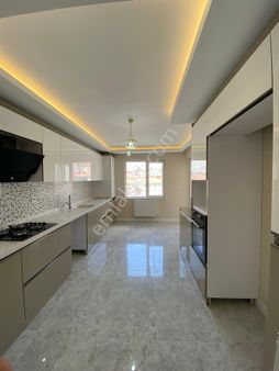 Basın Caddeye Yakın 3+1 Y.giriş Katta Yeni Full+full Yapılı Daire Benliler Emlaktan
