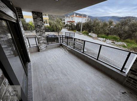 Avcı'dan Altınoluk'ta 5+1/2 Mutfaklı Deniz Manzaralı Villa