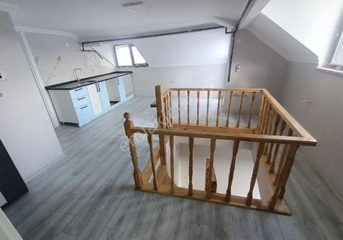 Arnavutköy Anadolu Mahallesi'nde Satılık Çatı Dubleksi 4+1