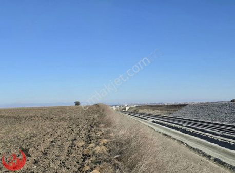 Kapaklı Yanıkağıl Da Mükemmel Lokasyonda 2.390m2 Hisseli