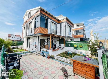 ▃▅▇seta Grup▇▅▃ Merkezi Konunda Geniş Bahçeli İskanlı Villa
