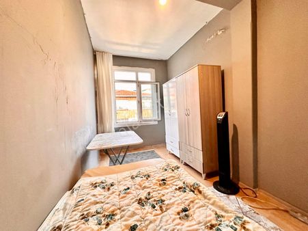 Kadıköy Merkez'de Kızlar İçin Tek Kişilik Apart Odası 5. Kat Geniş