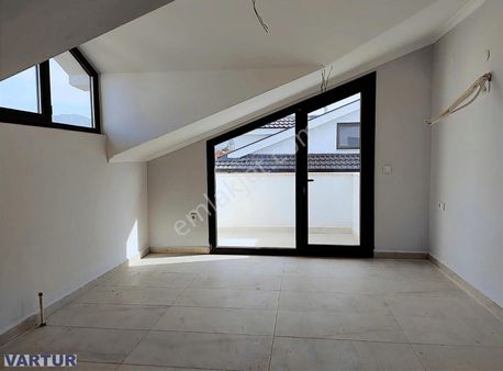 Fethiye Çalış'ta Müstakil Bahçeli 4+1 Tripleks Villa