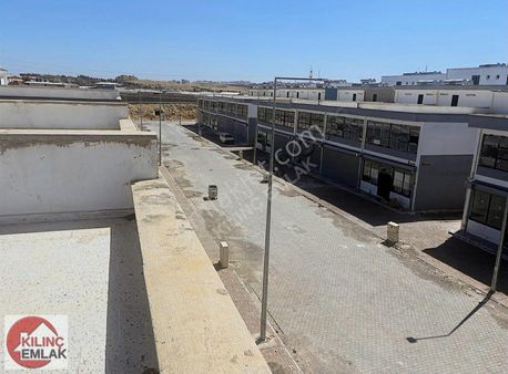 Kılınç Emlak'tan Ayakkabıcılar Sitesinde Satılık 3 Katlı İşyeri
