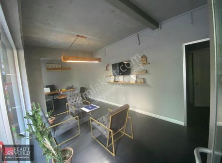 *realty World*mecidiyeköy Şişli De Satılık Bina (pembe Bina)