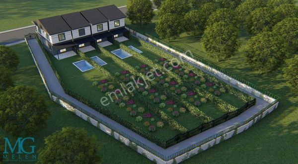 Dubleks Ev Ruhsatları Alınmış Köy İçinde Satılık Arsa