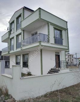 Tekirdağ Marmara Ereğlisi'nde Satılık 3 Katlı Villa