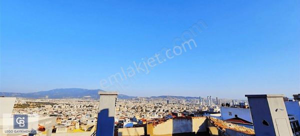 Bayraklı Şehir Hastanesi Yakını Satılık Komple Bina