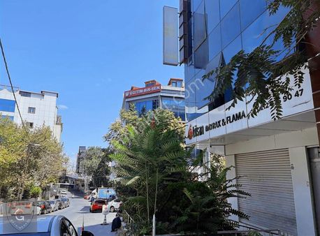 Metrobüse 100m Mesafede Cadde Üstü Arsa