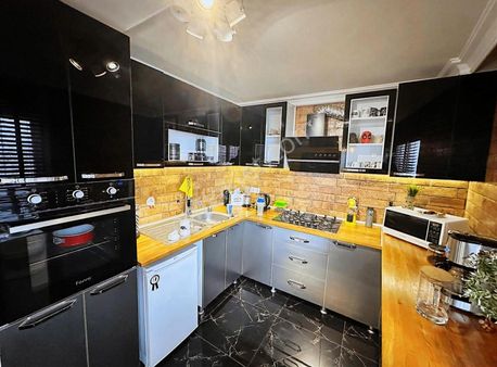 Karşıyaka Donanmacı Mah. 3+1 Satılık Daire