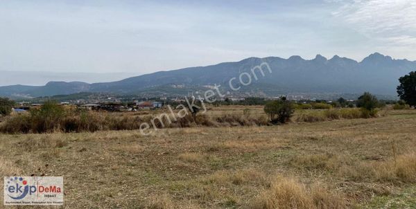 Baklan Merkezde Yerleşim Yerine Yakın Parsel