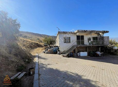 Altınova Yolu Üzeri Satılık Müstakil Ev Arsa