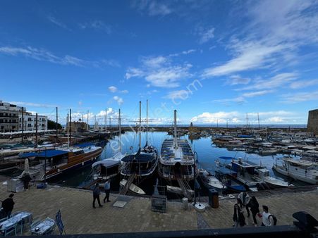 Girne Antik Liman'da Muhteşem Benzersiz Manzaralı Satılık 3+1 Daire !!!