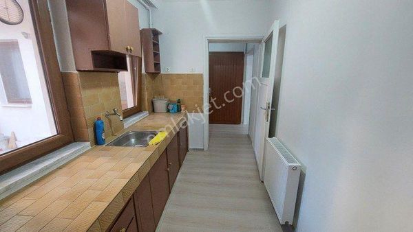 Muğla Merkez Emirbeyazıt Da Geniş 1+1 Doğalgazlı Kaloriferli Daire