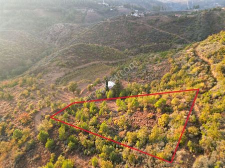 Fakırcalı Köyünde Yatırımlık 1700 M2 Az Eğimli Tarla