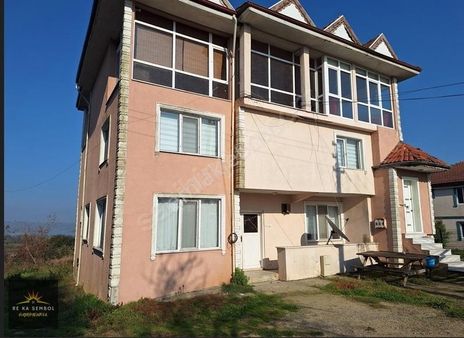 Ferizli Gölkent Mah.de Daire Fiyatına Göl Manzaralı Müstakil Ev