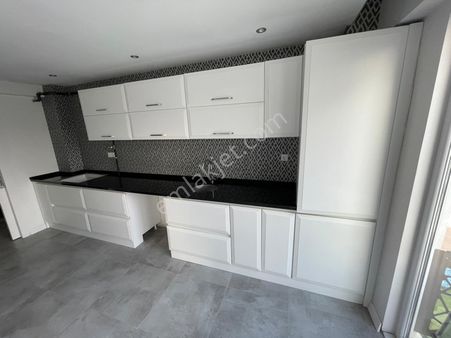 Denizli Merkez Gümüşçayda 2.5+1 Arakat Asansörlü Otoparklı Acil Satılık Site İçi Daire