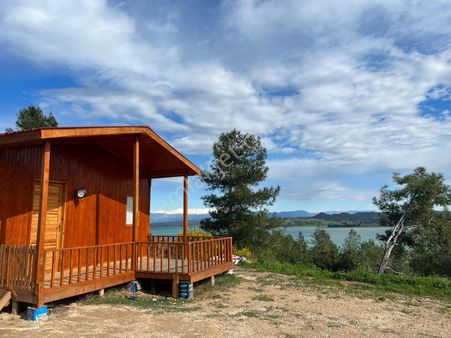 Bayramhacilida Tepe Noktada Arsa Etrafi Cevrili