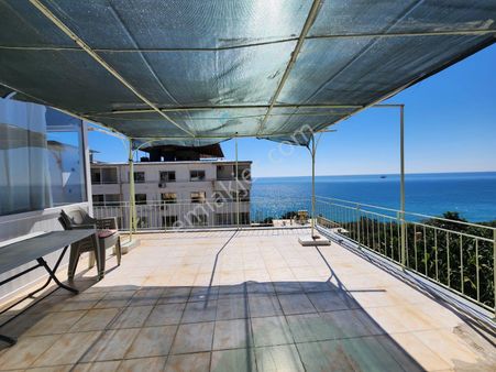 Alanya Dinekte Satılı 2+1 Ayrı Mutfak Deniz Manzaralı Daire