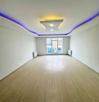 Sedef Gyo'dan Balıkyolu Mah. De Kullanışlı Acil Satılık Arakat Daire