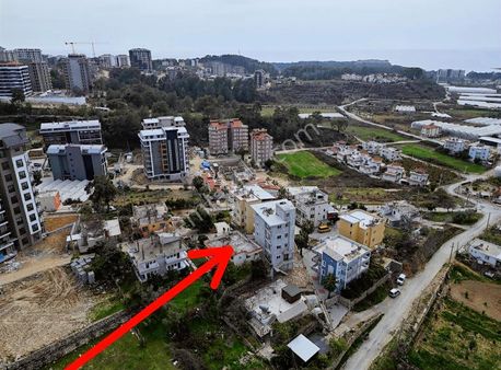 Alanya Avsallarda Satılık Ev Ve 5 Kata İmarlı Konut Arsası