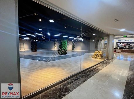 Kumsmall Avmde Borçsuz 400 M2 Satılık Köşe Dükkan