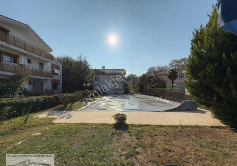 Planet'ten Denize 50m Kumsalda Site İçinde Havuzlu Dubleks Daire