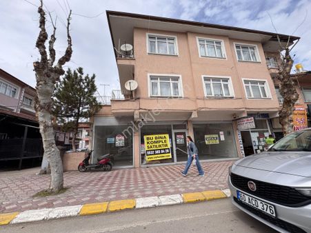 Turhal'da Ana Yol Üzerinde Migros Karşısında Komple Satılık Bina