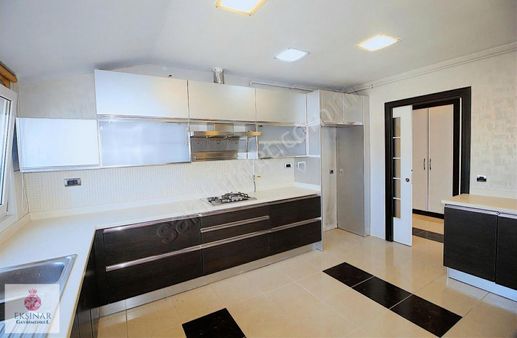 Ekşinar'dan Florya Hatboyunda Deniz Manzaralı 4+1 Kiralık Daire