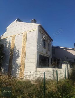 *yıldız* Yeniçiftlik Denize 50mt Satılık Yazlık Doğalgazlı