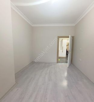 Avcılar Merkezde Sıfır 3+1 İçi Lüks Yapılı Satılık Daire