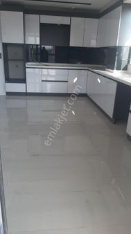 4+1 Sıfır Ebeveyn Banyolu,özel Garajlı Lüks Daire