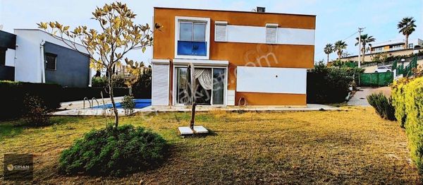 Kuşadası Değirmendere'de 4+1 Müstakil Villa