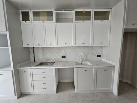 Yeni Şafak 3+1 135 Metrekare