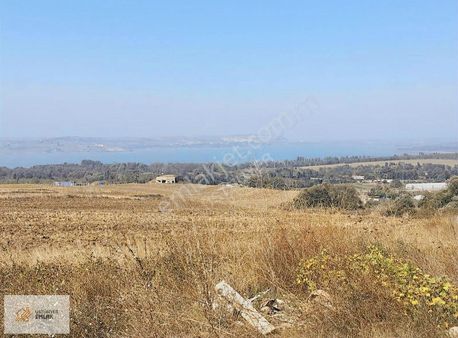 B.çekmece 19 Mayıs Mah.deniz Ve Göl Manzara 400 M2 Satılık Arsa
