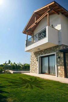 Kuşadası Soğucak'ta Muhteşem Bir Villa