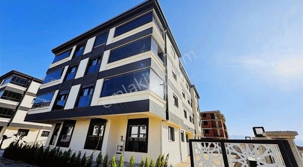 Torbalı Mahallesinde 2+1 Yerden Isıtmalı Havuzlu Site