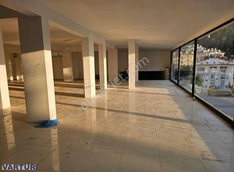 Satılık Dükkan Ve Daire