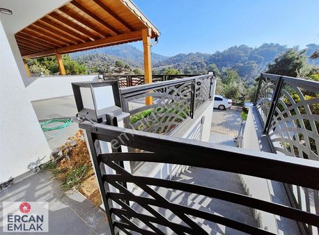 Özderede Araba Garajlı Doğa Ve Deniz Manzaralı Villa 4+1