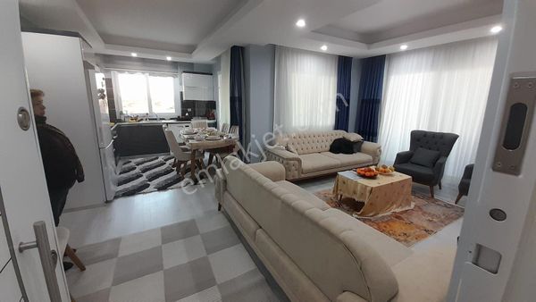 Sarıçam Da 3+1 Bulvar Üzeri Satlik