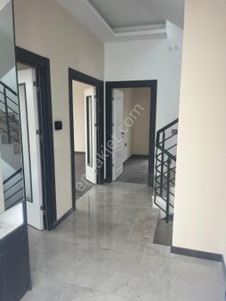 Uzmanlar Dan Ayyıldız Mahallesinde Lüks Yapılı İskanlı 4+1 Villa