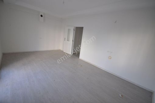 Sarilarda Satilik 2+1 Uygun Daire Yeni Mah