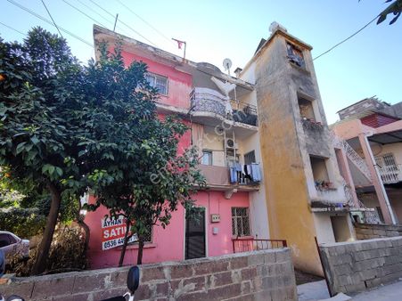Satılık 2+1 3 Katlı Müstakil Ev
