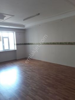 Satılık 3+1 Geniş Daire Brüt 200 Mt.4.kat 3.550.000 Tl.haydarbey Mah.