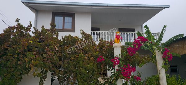 Akçay Emlak'tan Aydın Nazilli Yalınkuyu Mahallesinde Bahçeli Doğa Manzaralı Satılık Müstakil Ev