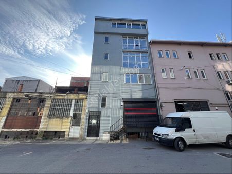 Roma' Dan Vişne Cd. Kiralık İş Yeri