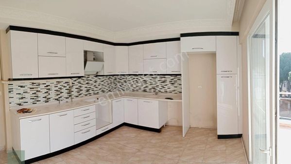 Germencik Park Mah. Ana Yol Üzeri Doğalgazlı 3+1 Kiralık Daire