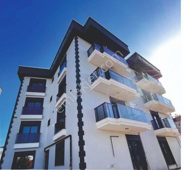 Satılık 1+1 Geniş Daireler