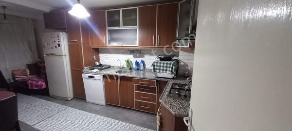 Karşıyaka İskele Yakını 3+1 Satılık Ferah Daire