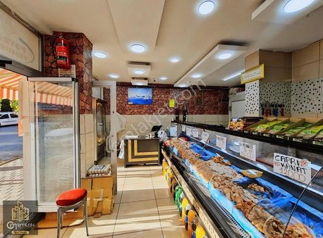 Cm Emlak Merkez Mevlana İ.ö Okulu Karşısı 48 M2 Köşebaşı Dükkan